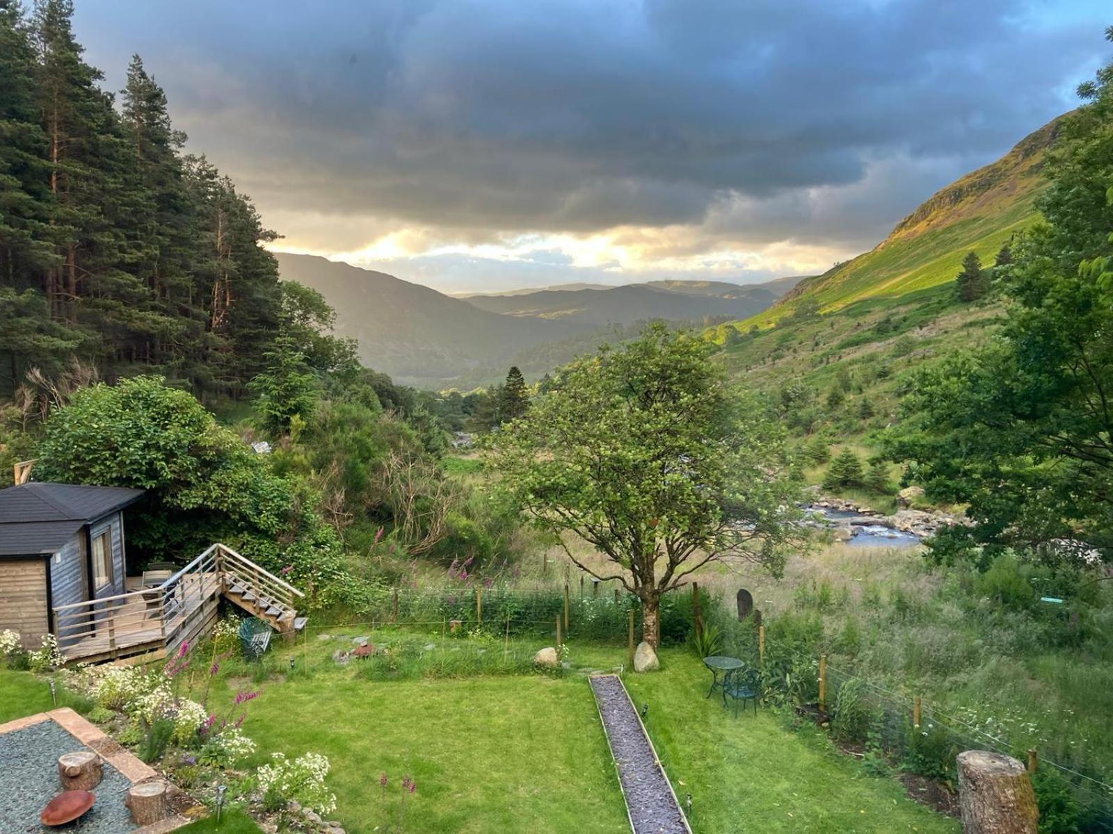 Helvellyn - The Hut - Twin Or Double Hotel Glenridding Exterior photo